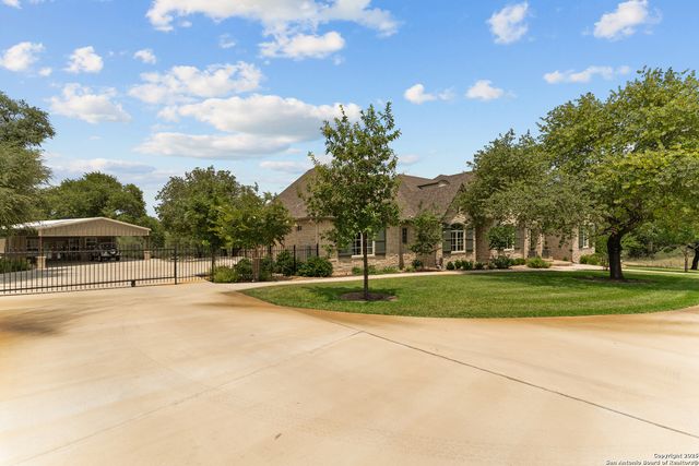 149 Bridgewater, La Vernia, TX 78121