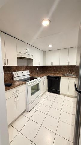 6940 Miami Gardens Dr 1-320, Hialeah, FL 33015