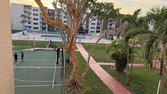 6940 Miami Gardens Dr 1-320, Hialeah, FL 33015