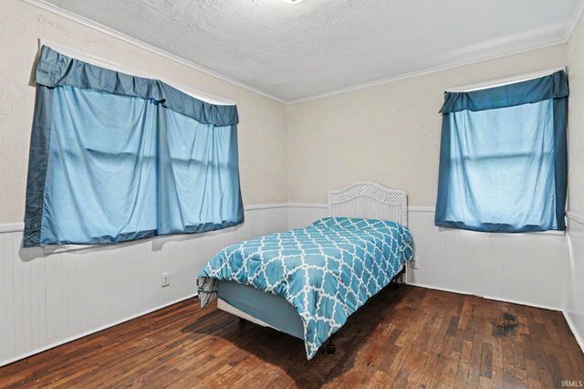 911 N Adams Street, South Bend, IN 46628