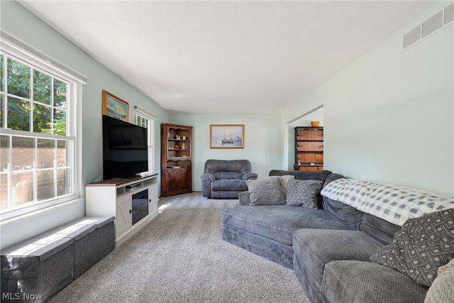 707 Twin Oaks Boulevard, Medina, OH 44256
