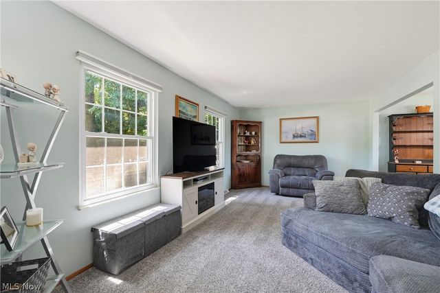 707 Twin Oaks Boulevard, Medina, OH 44256