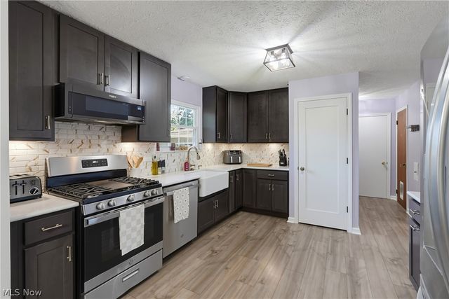 707 Twin Oaks Boulevard, Medina, OH 44256