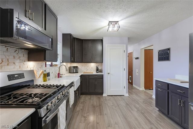 707 Twin Oaks Boulevard, Medina, OH 44256