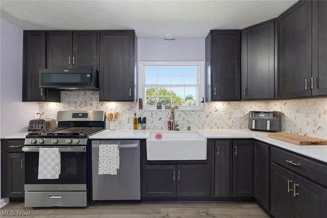 707 Twin Oaks Boulevard, Medina, OH 44256