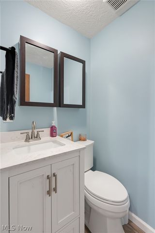 707 Twin Oaks Boulevard, Medina, OH 44256