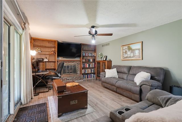 707 Twin Oaks Boulevard, Medina, OH 44256