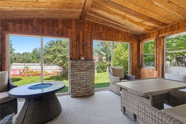 707 Twin Oaks Boulevard, Medina, OH 44256