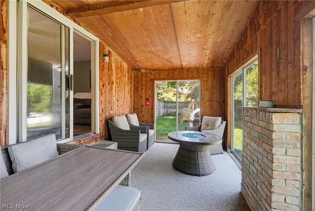 707 Twin Oaks Boulevard, Medina, OH 44256
