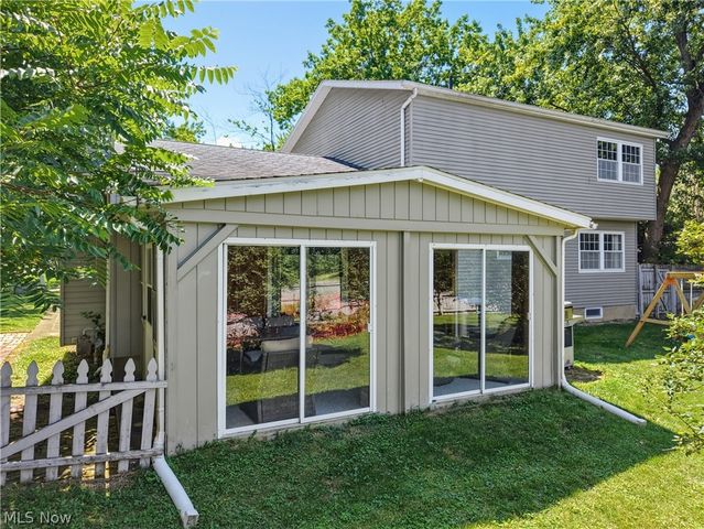 707 Twin Oaks Boulevard, Medina, OH 44256