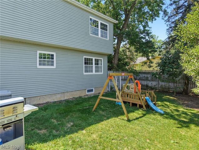 707 Twin Oaks Boulevard, Medina, OH 44256