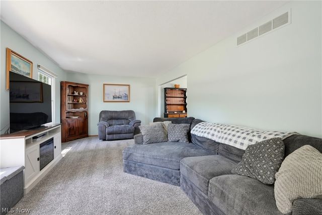 707 Twin Oaks Boulevard, Medina, OH 44256