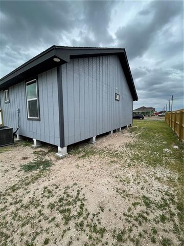 2421 Trinidad Luna Lane, Alton, TX 78573