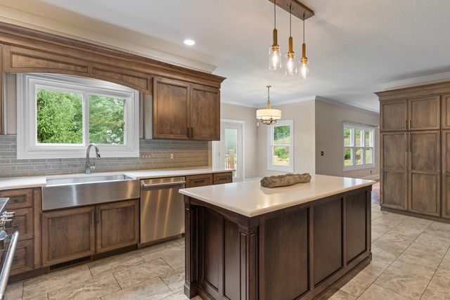6799 Ridges Court, Bettendorf, IA 52722