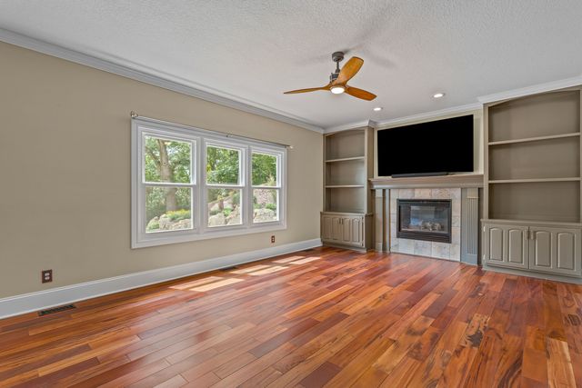 6799 Ridges Court, Bettendorf, IA 52722