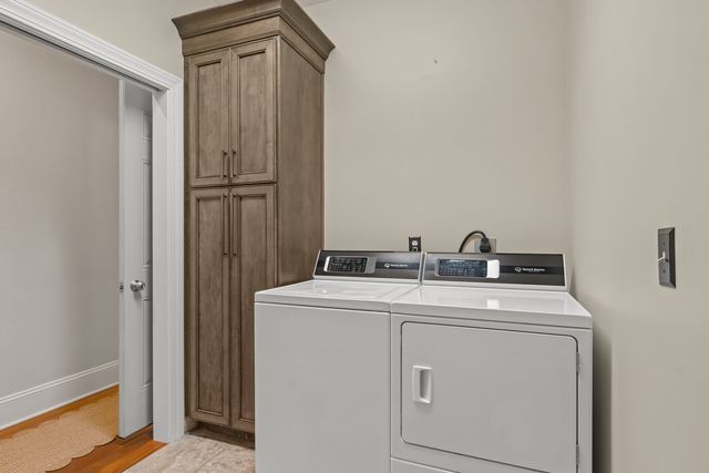 6799 Ridges Court, Bettendorf, IA 52722