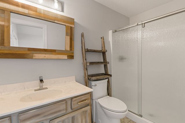 6799 Ridges Court, Bettendorf, IA 52722
