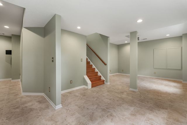6799 Ridges Court, Bettendorf, IA 52722