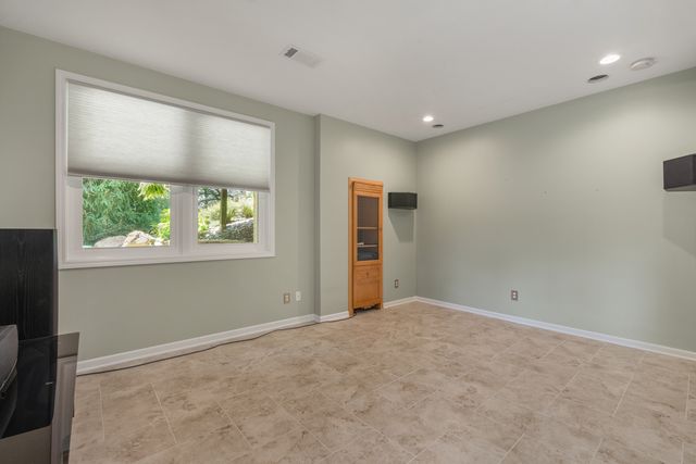 6799 Ridges Court, Bettendorf, IA 52722