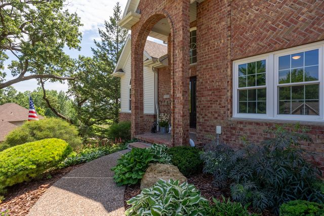 6799 Ridges Court, Bettendorf, IA 52722