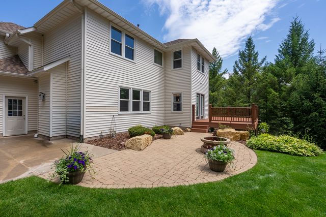 6799 Ridges Court, Bettendorf, IA 52722