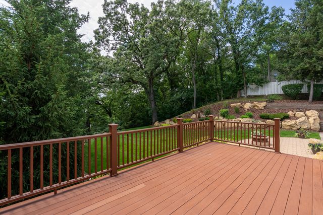 6799 Ridges Court, Bettendorf, IA 52722