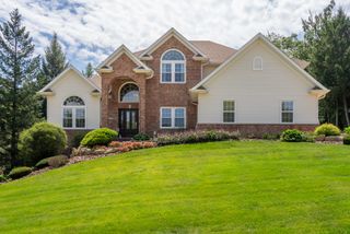 6799 Ridges Court, Bettendorf, IA 52722