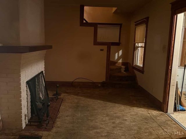 813 Greenwich Avenue, Cincinnati, OH 45238