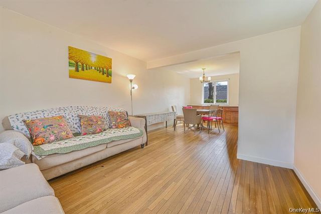 21606 68th Avenue DUPLE, Oakland Gardens, NY 11364