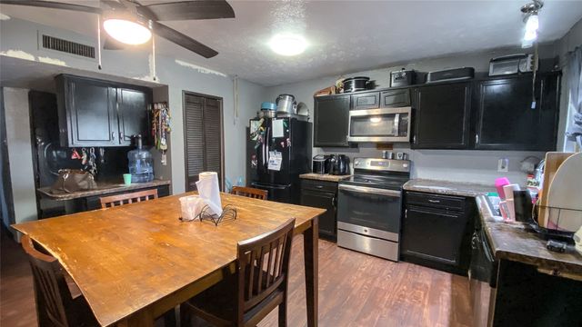 1831 E Peters Colony Road, Carrollton, TX 75007