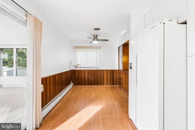 1111 RAVEN DR, Baltimore, MD 21227