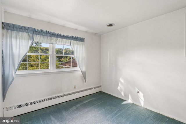 1111 RAVEN DR, Baltimore, MD 21227