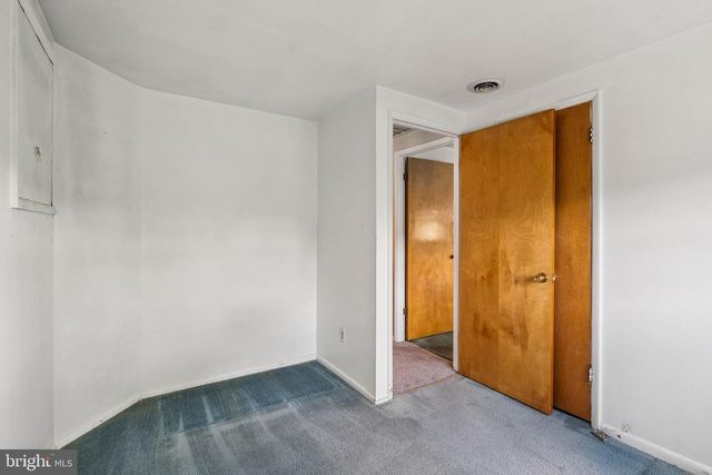 1111 RAVEN DR, Baltimore, MD 21227