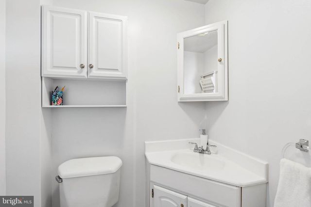 1111 RAVEN DR, Baltimore, MD 21227