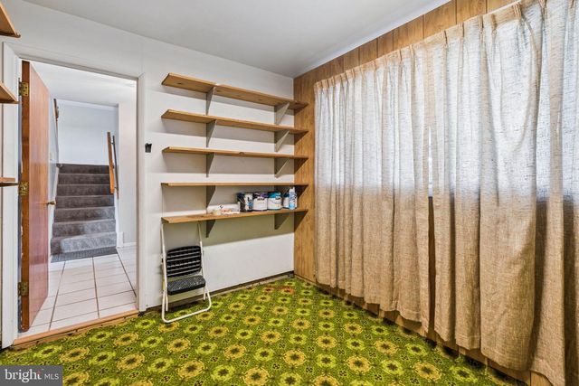 1111 RAVEN DR, Baltimore, MD 21227