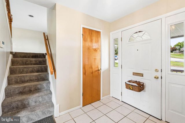 1111 RAVEN DR, Baltimore, MD 21227