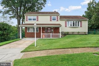 1111 RAVEN DR, Baltimore, MD 21227