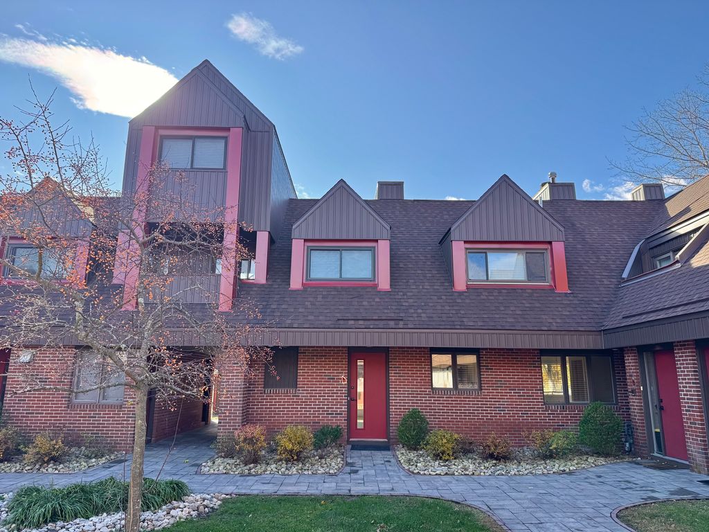 110 Montoya Drive 110, Branford, CT 06405