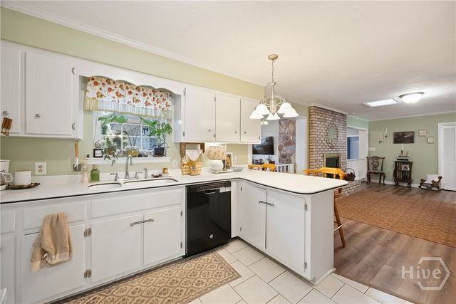 384 Hunt Drive, Savannah, GA 31406