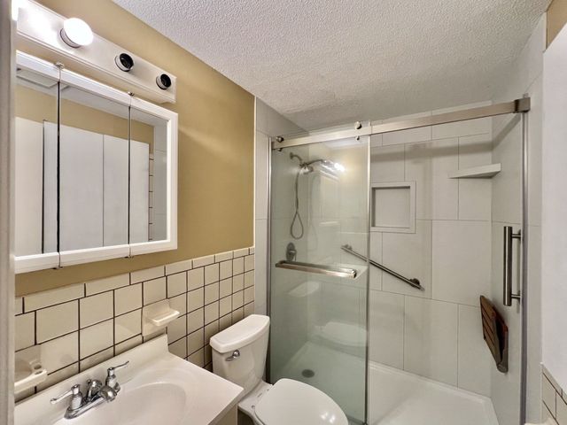 36 Leonard Road 36, Boxborough, MA 01719