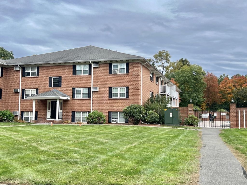 36 Leonard Road 36, Boxborough, MA 01719