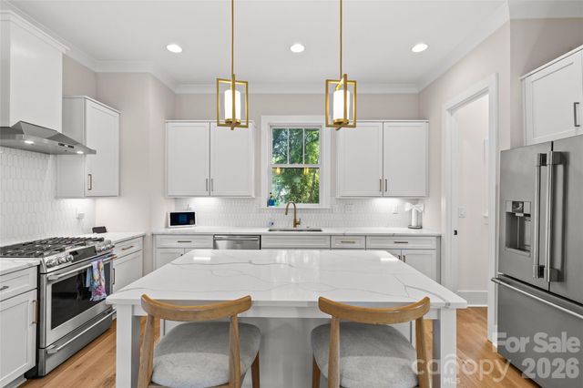 1429 Belle Terre Avenue, Charlotte, NC 28205