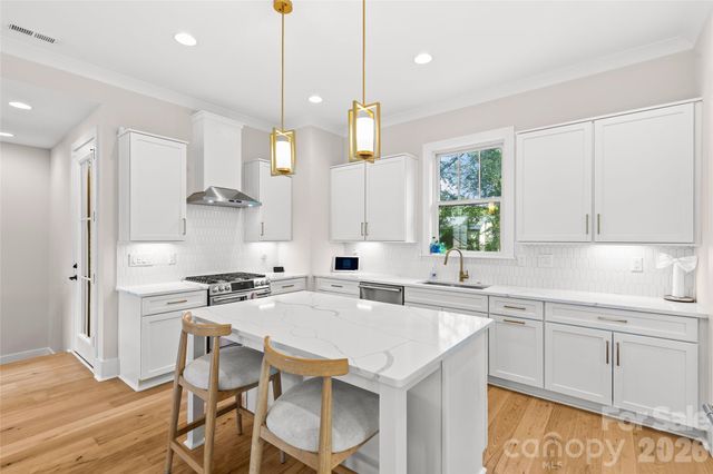 1429 Belle Terre Avenue, Charlotte, NC 28205