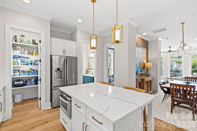 1429 Belle Terre Avenue, Charlotte, NC 28205
