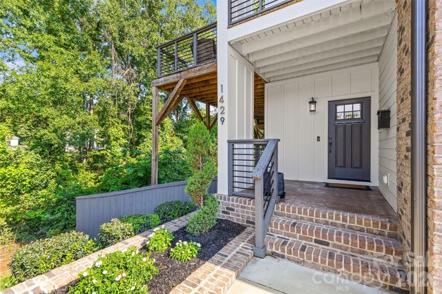 1429 Belle Terre Avenue, Charlotte, NC 28205