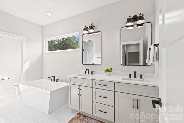 1429 Belle Terre Avenue, Charlotte, NC 28205