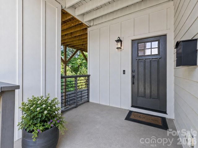 1429 Belle Terre Avenue, Charlotte, NC 28205