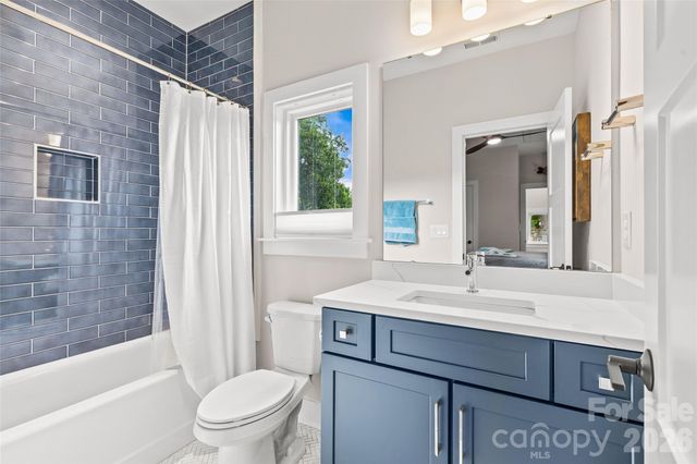 1429 Belle Terre Avenue, Charlotte, NC 28205