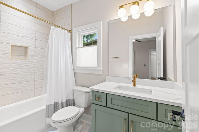 1429 Belle Terre Avenue, Charlotte, NC 28205