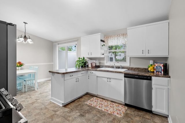 704 Flamingo Avenue, Portage City, MI 49024